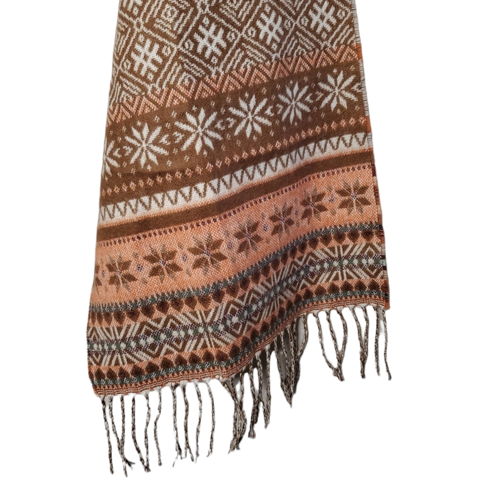 BETTER THAN CASHMERE Patterened Scarf - Picture 2 of 6